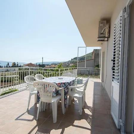 Tina Apartament